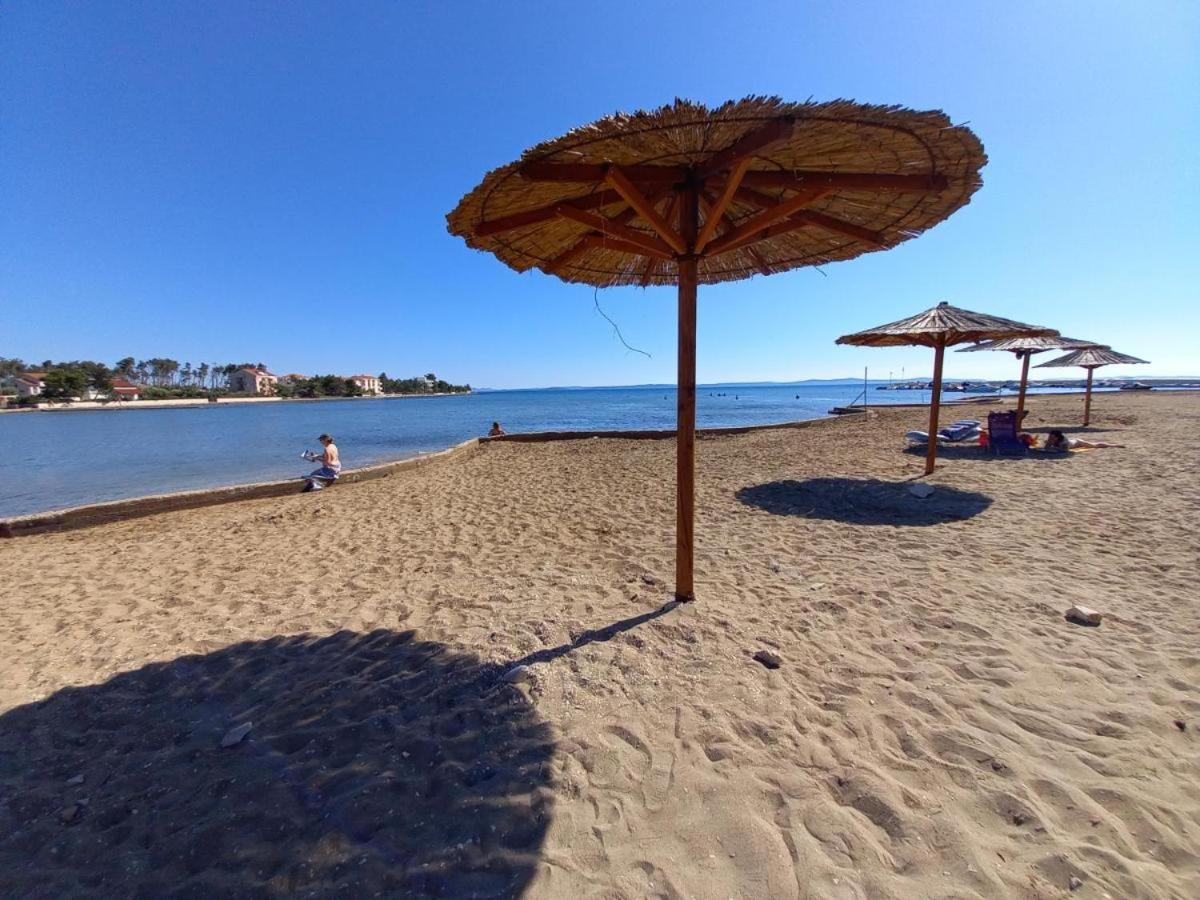 Sand & Relax Privlaka - Mobile Home Gloria المظهر الخارجي الصورة
