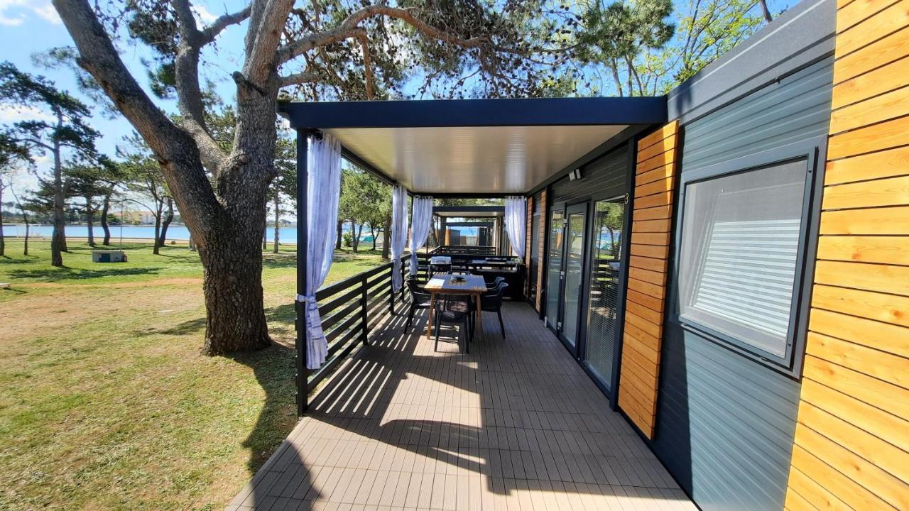 Sand & Relax Privlaka - Mobile Home Gloria المظهر الخارجي الصورة